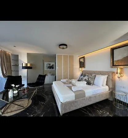 Mare 2 Chania (Crete)