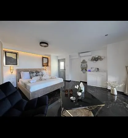 Mare 2 Apartment Chania (Crete)
