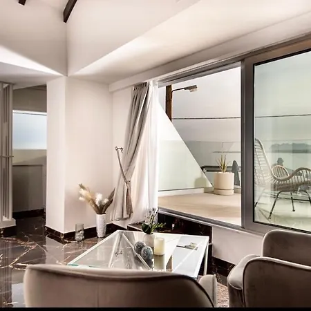 Apartment Mare 2 *