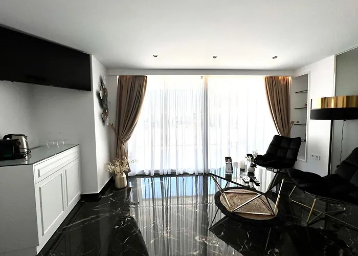 Mare 2 Hriszí Aktí Haniá